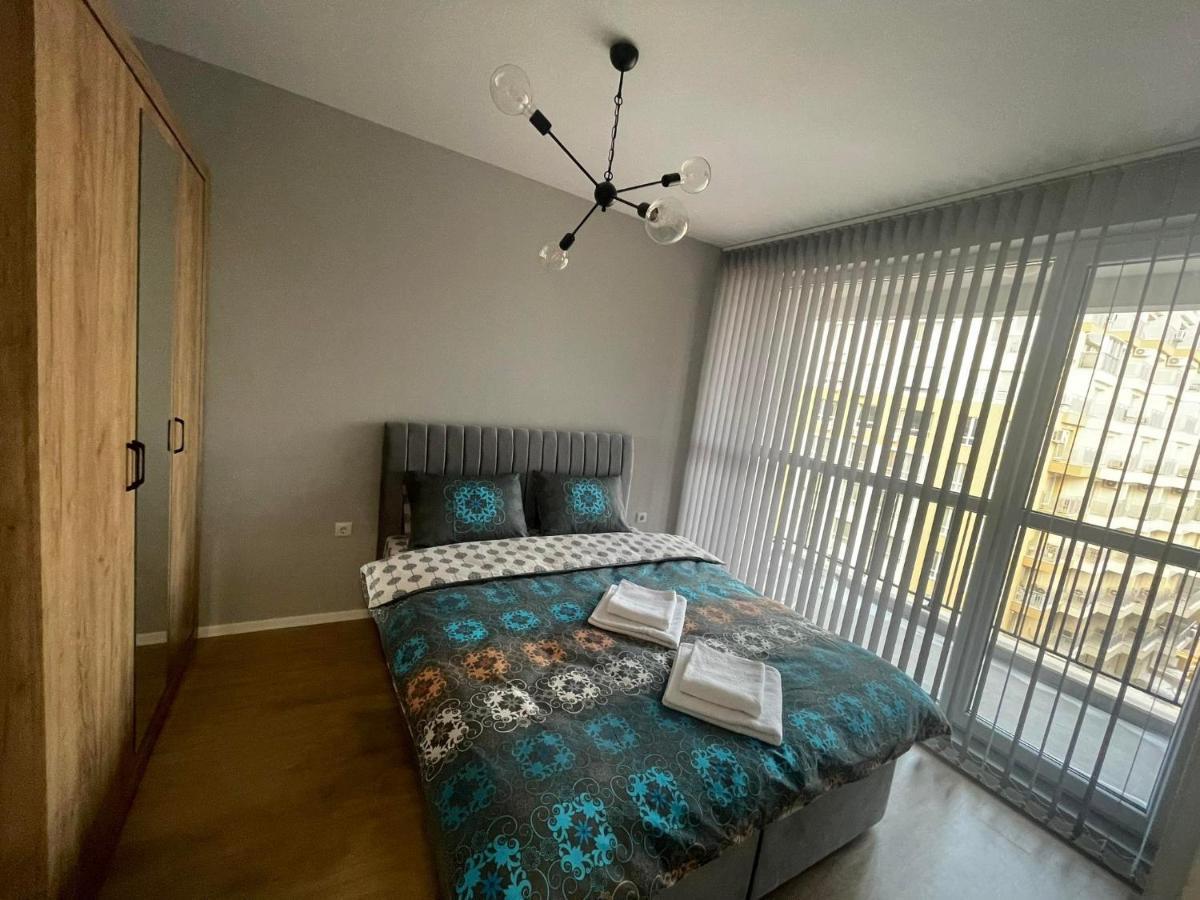 Apartments Mir Varna City Exterior foto